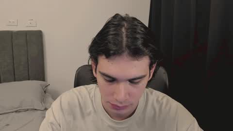 thiaan__ online show from 01-01-25, 11:29