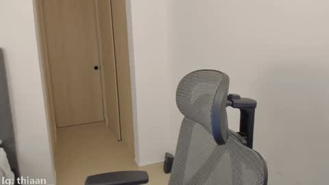 thiaan__ online show from 11-08-25, 11:14