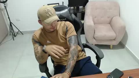 Snapshot of thiago_420 chatting on 06-15-26, 11:18 thiago_420 online show from 06-15-26, 11:18