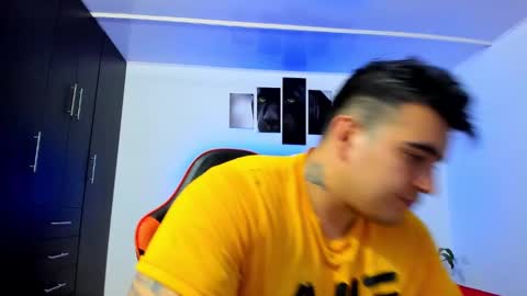 Snapshot of thiago_cp01 chatting on 03-04-25, 09:29 Thiago online show from 03-04-25, 09:29