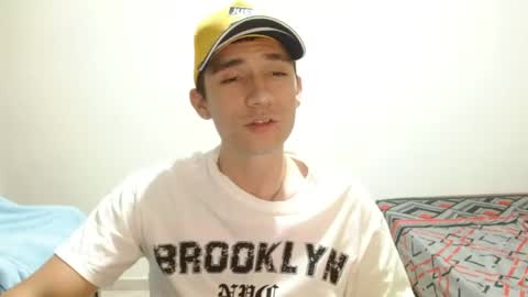 Snapshot of thiago_deseo69 chatting on 05-15-26, 12:39 thiago_deseo69 online show from 05-15-26, 12:39
