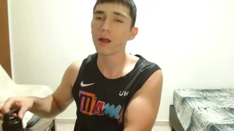 Snapshot of thiago_deseo69 chatting on 06-04-26, 01:33 thiago_deseo69 online show from 06-04-26, 01:33