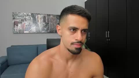 thiago_driussi online show from 11-12-25, 04:35