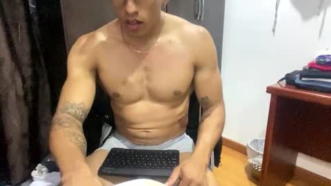 thiago_happy online show from 09-28-25, 05:02