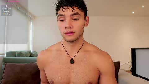 Snapshot of thiago_l chatting on 05-03-26, 05:19 Just Thiago online show from 05-03-26, 05:19