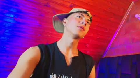 thiago_n_sam online show from 11-21-25, 09:35