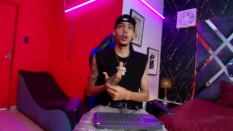 Snapshot of thiago_preston chatting on 07-04-26, 07:31 Thiago online show from 07-04-26, 07:31