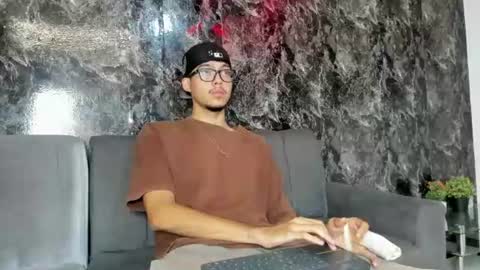 Snapshot of thiago_preston chatting on 07-21-26, 07:16 Thiago online show from 07-21-26, 07:16