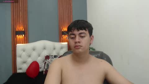 thiago_saenzz online show from 03-10-26, 06:24