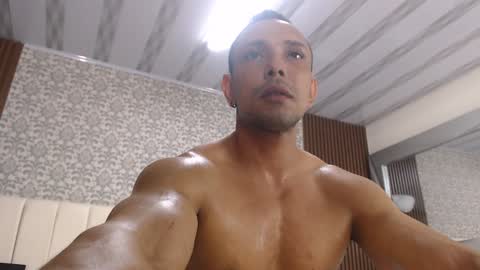 Snapshot of thiago_summers chatting on 12-07-24, 02:02 Thiago Summers online show from 12-07-24, 02:02