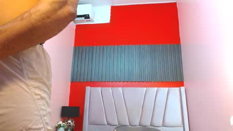 Snapshot of thiago_summers chatting on 09-15-25, 02:50 Thiago Summers online show from 09-15-25, 02:50