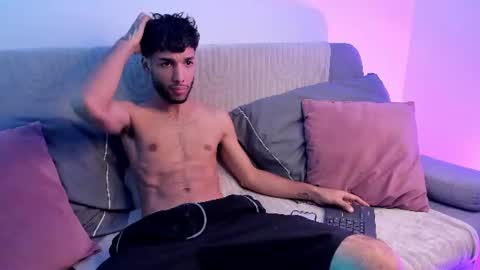 Snapshot of thiagoferreti_ chatting on 07-14-26, 02:05 ThiagoFerreti online show from 07-14-26, 02:05