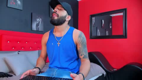 Thia Gomez online show from 09-13-25, 12:27