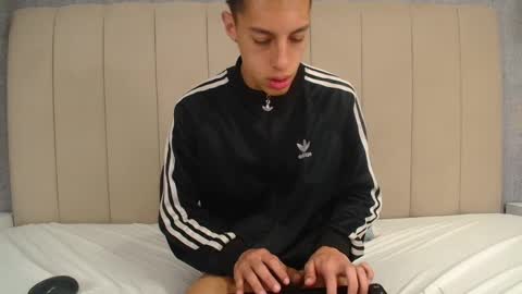 Thiago   online show from 12-15-24, 12:07