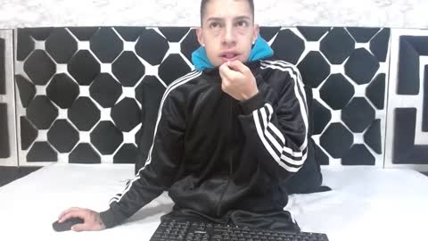 Thiago   online show from 02-15-25, 12:11