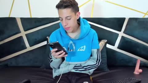 Thiago   online show from 03-08-26, 02:10