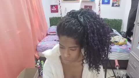 thiana_horny online show from 07-10-26, 03:03