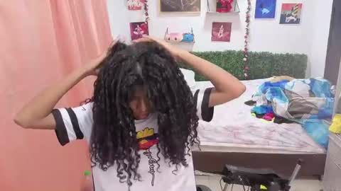 thiana_horny online show from 07-18-26, 02:21