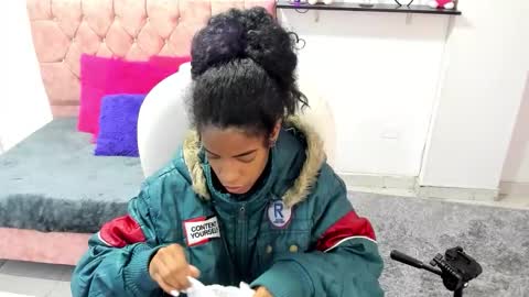 thianahorny online show from 12-04-25, 12:14