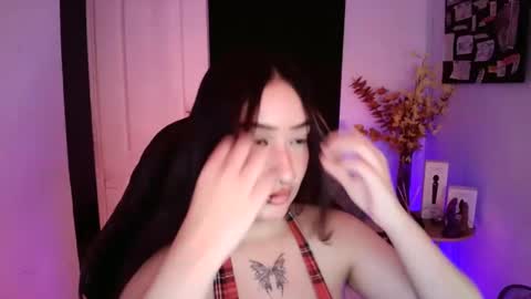 Snapshot of thiara_dor chatting on 03-08-25, 05:59 Thiara Next Stream 0211 get my social media 3 online show from 03-08-25, 05:59