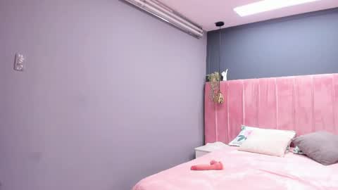 Snapshot of thiara_gh chatting on 05-24-26, 01:32 thiara_gh online show from 05-24-26, 01:32