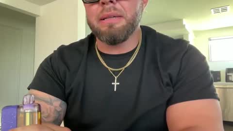 Snapshot of thiccbull12 chatting on 09-12-25, 03:12 thiccbull12 online show from 09-12-25, 03:12