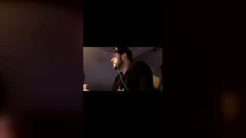 Snapshot of thickdicktay chatting on 06-04-26, 01:00 thickdicktay online show from 06-04-26, 01:00