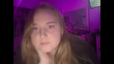 Ariel online show from 01-14-25, 04:57