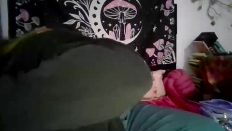 Ariel online show from 12-14-25, 11:42