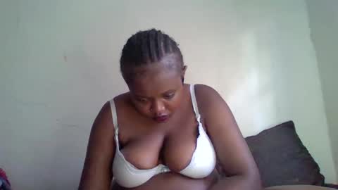 Snapshot of thickianababe chatting on 02-08-25, 11:22 thickianababe online show from 02-08-25, 11:22