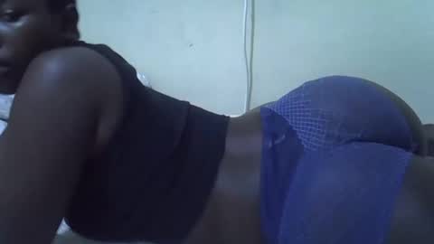 thickianah376 online show from 04-17-26, 04:10