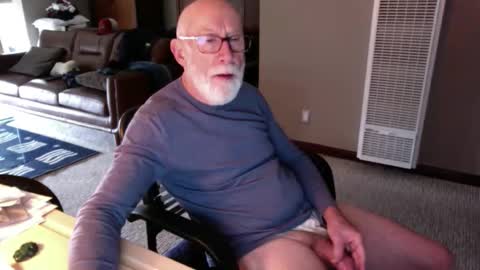Snapshot of thickmorninwood chatting on 05-13-26, 02:58 thickmorninwood online show from 05-13-26, 02:58