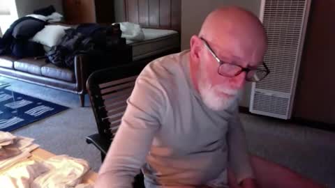 Snapshot of thickmorninwood chatting on 05-14-26, 04:14 thickmorninwood online show from 05-14-26, 04:14
