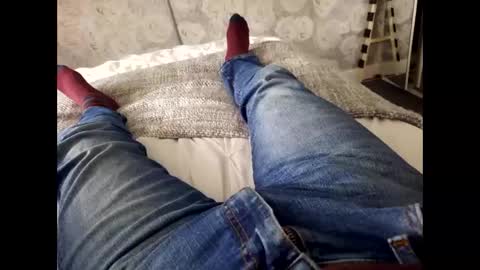 Snapshot of thicksingarters chatting on 12-12-24, 01:28 thicksingarters online show from 12-12-24, 01:28