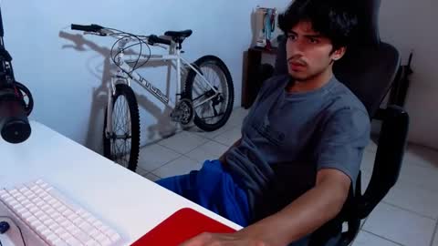 Snapshot of thieves_us chatting on 11-13-25, 03:49 thieves_us online show from 11-13-25, 03:49