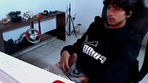 Snapshot of thieves_us chatting on 11-24-25, 07:08 thieves_us online show from 11-24-25, 07:08