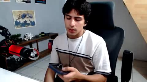 Snapshot of thieves_us chatting on 01-16-26, 04:05 thieves_us online show from 01-16-26, 04:05