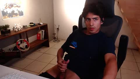 Snapshot of thieves_us chatting on 02-09-26, 08:29 thieves_us online show from 02-09-26, 08:29