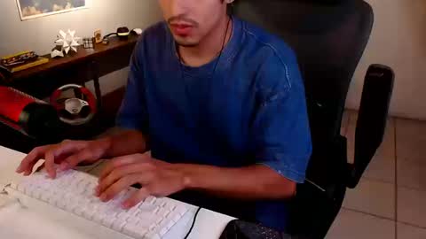 Snapshot of thieves_us chatting on 03-18-26, 05:05 thieves_us online show from 03-18-26, 05:05