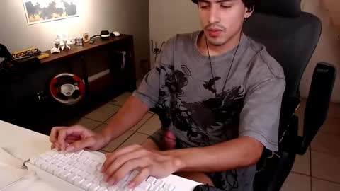 Snapshot of thieves_us chatting on 03-28-26, 06:02 thieves_us online show from 03-28-26, 06:02