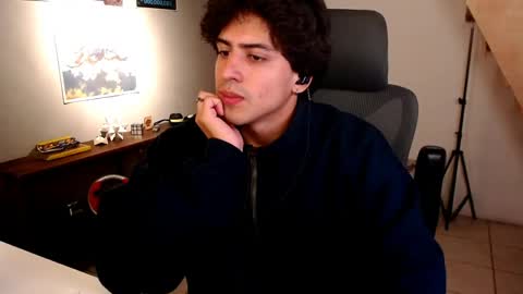 Snapshot of thieves_us chatting on 03-30-26, 12:44 thieves_us online show from 03-30-26, 12:44