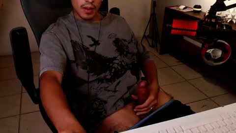 Snapshot of thieves_us chatting on 05-14-26, 07:26 thieves_us online show from 05-14-26, 07:26