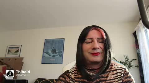 Snapshot of thihold chatting on 10-01-25, 04:24 thihold online show from 10-01-25, 04:24