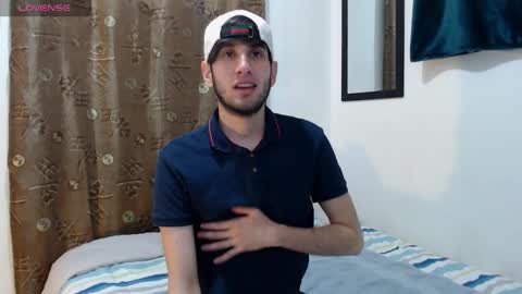 Snapshot of thiiago_tay chatting on 09-28-25, 04:01 Thiiago online show from 09-28-25, 04:01