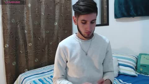 Snapshot of thiiago_tay chatting on 10-15-25, 05:51 Thiiago online show from 10-15-25, 05:51