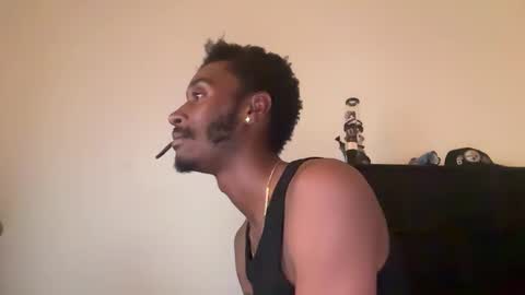 Snapshot of thirdlegkenny chatting on 11-21-25, 06:01 thirdlegkenny online show from 11-21-25, 06:01