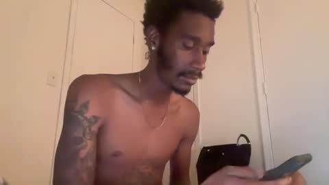 Snapshot of thirdlegkenny chatting on 11-25-25, 02:11 thirdlegkenny online show from 11-25-25, 02:11