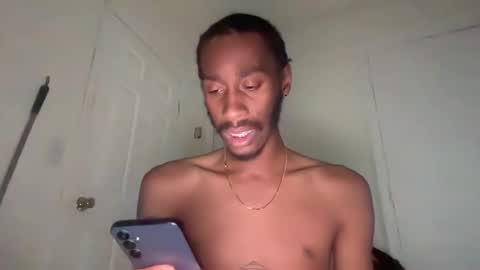 Snapshot of thirdlegkenny chatting on 12-17-25, 07:25 thirdlegkenny online show from 12-17-25, 07:25