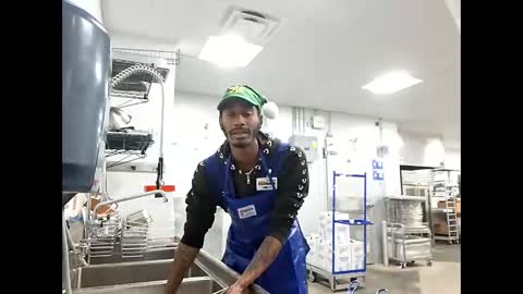 Snapshot of thirdlegkenny chatting on 12-19-25, 10:17 thirdlegkenny online show from 12-19-25, 10:17