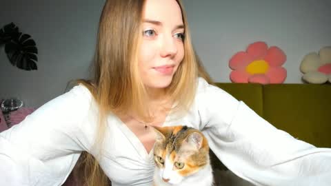 Amelia  shows on mondays fridays and sundays  if anything changes im giving updates on my fansly  online show from 12-02-24, 05:04